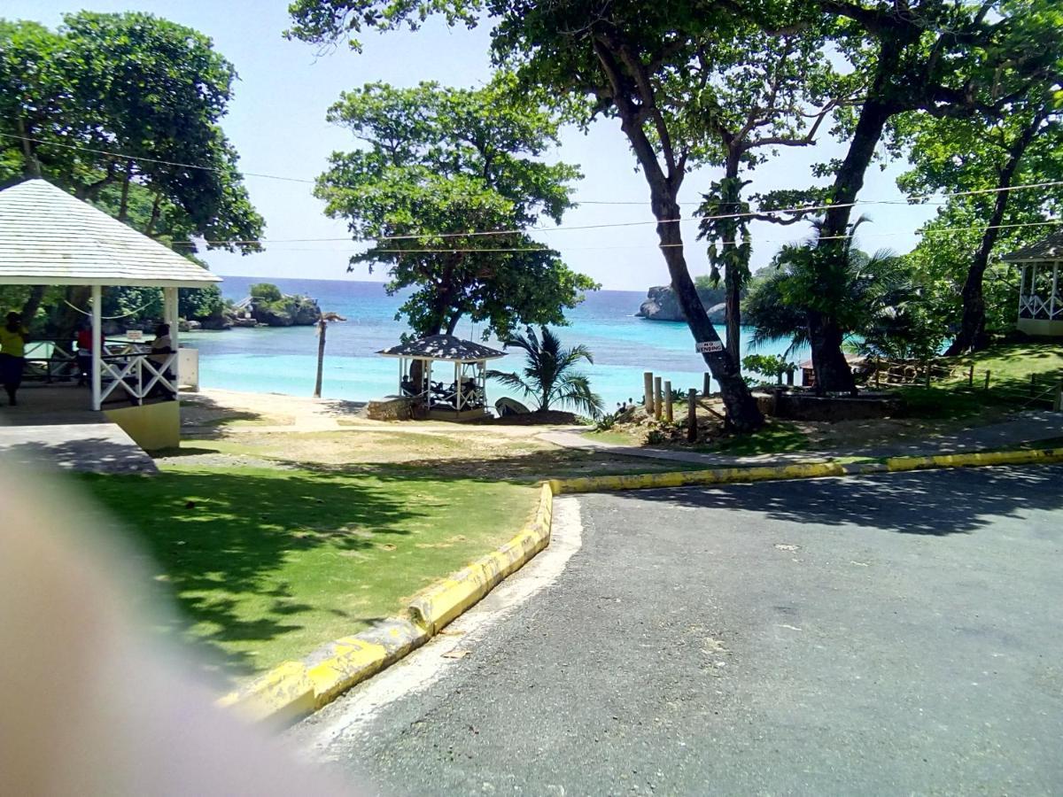 Porty Hostel Port Antonio Exterior photo